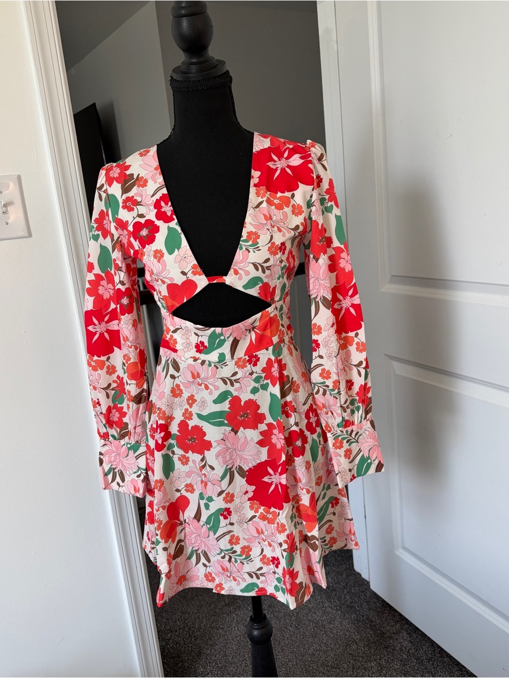 Floral Cutout Long-Sleeve Mini Dress -